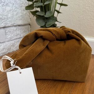NWT Merit ‘The Signature’ Cosmetic Bag